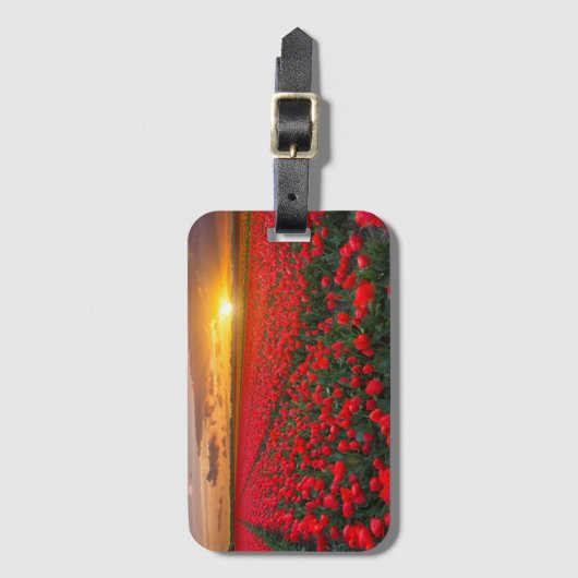 Tulpvelden op zonsondergang in Nederland Bagagelabel (Voorkant (verticaal))