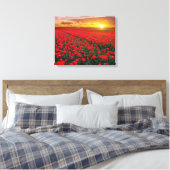 Tulpvelden op zonsondergang in Nederland Canvas Afdruk (Insitu (Slaapkamer))