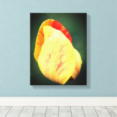 Tulpventilatorbenzine met spoelen dicht bij elkaar canvas afdruk (Insitu (Houten vloer))