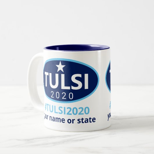 Tulsi 2020 Gabbard-campagne Tweekleurige Koffiemok (Voorkant links)