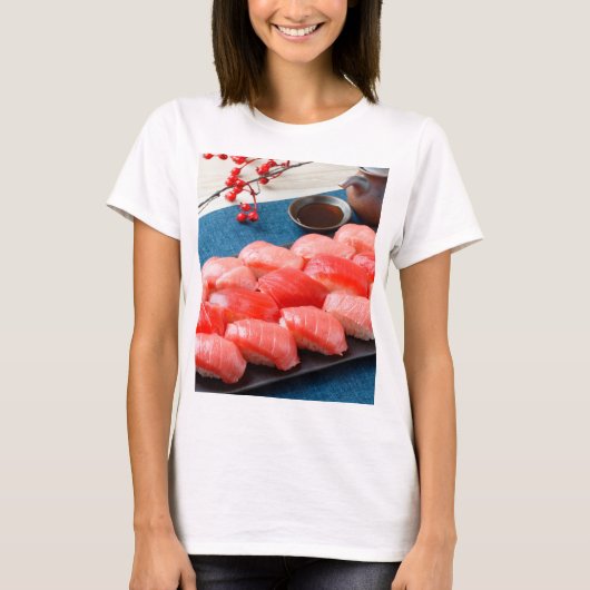 Tuna Parade – Red Gradient T-shirt (Voorkant)