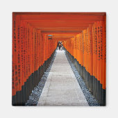 Tunnel van rode heiligdommen bij Fushimi Inari, Ky Magneet (Voorkant)