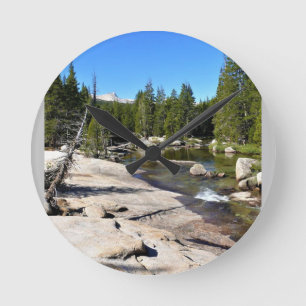 Tuolumne River met Cathedraal Peak, Yosemite, CA Ronde Klok