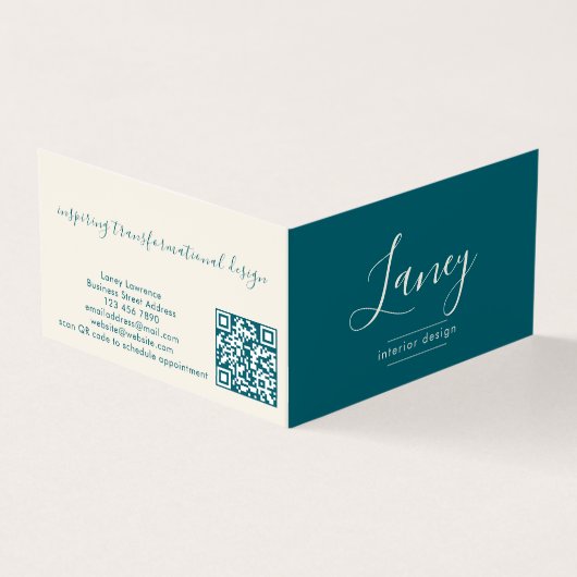 Turf Groen Moderne Elegante Script QR Code Profess Visitekaartje (Buitenkant)