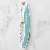 Turfblauw Turquoise Wit Modern Script Naam Kurkentrekker (Voorkant)