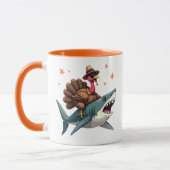 Turkey Riding Shark Funny Thanksgiving Mok (Links)