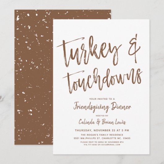 Turkije en touchdowns | Friendsgiving Party Brown Kaart (Voorkant / Achterkant)
