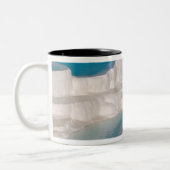 Turkije, Pamukkale Cotton Castle). Tweekleurige Koffiemok (Links)