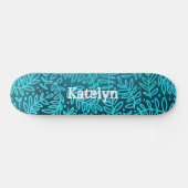 Turkoois blauw blad patroon aangepaste naam cool v persoonlijk skateboard (Horizontaal)