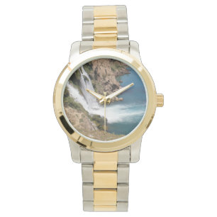Turks waterval met mediterraan zee horloge