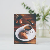 Turkse koffie en verse croissant briefkaart (Staand voorkant)