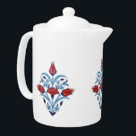 Turkse tulpen theepot<br><div class="desc">Iznik tegels uit Turkije. Traditioneel ontwerp met bouquet tulpen in wit,  blauw en rood</div>