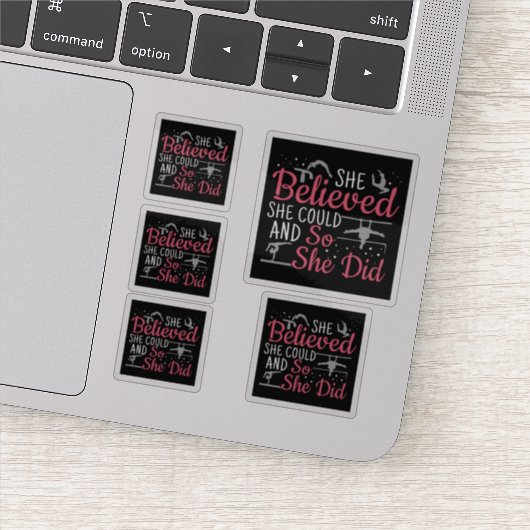 Turnen voor Vrouwen - Ze geloofde dat ze het kon Sticker (Detail)