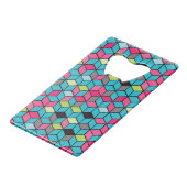 Turqouise- en roze-kubuspatroon creditkaart flessenopener (Voorkant Gekanteld)