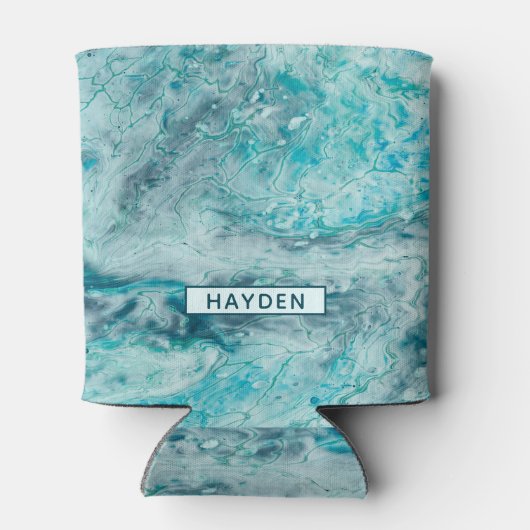 Turquoise Abstract Paint Pour Art Monogram Blikjeskoeler (Achterkant)