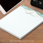 Turquoise Agate Gold Glitter Script Monogram Notitieblok<br><div class="desc">Elegante, stijlvolle gepersonaliseerde notitieblok met turquoise, blauwgroen agaat geaccentueerd met faux gold glitter aderen en spikkels van gouden schittering met uw initialen of monogram in fancy kalligrafie script met swashes en naam in goud en turquoise. WIJZIGINGEN: Wijzig de stijl, kleur, grootte en plaatsing van het tekstlettertype in EDIT. ASSISTENTIE: Voor...</div>