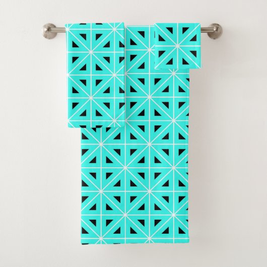 Turquoise Black & White Chic Geometric Pattern Bad Handdoek (Insitu)
