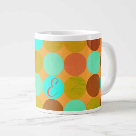Turquoise Blauw Groen & Oranje Cirkels Monogram Grote Koffiekop (Voorkant rechts)