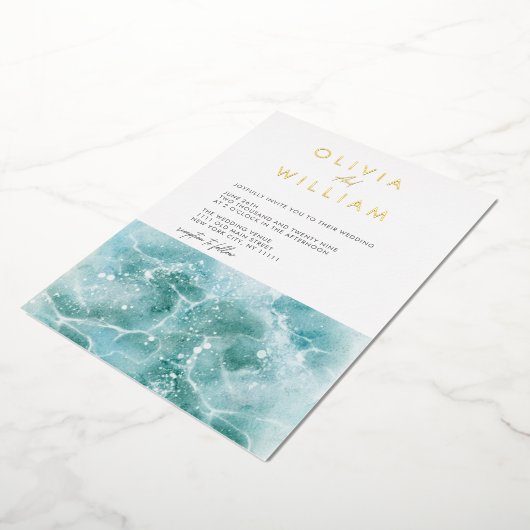 Turquoise Blauwgroen Waves Strand Bruiloft Folie U Folie Uitnodiging (Gedraaid)