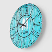 Turquoise Blue Family Monogram Weathered Wood Grote Klok (Hoek)