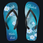 Turquoise Blue Floral Lotus Pattern Wedding Teenslippers<br><div class="desc">Dit iets blauw kenmerkt elegante lotusbloemen op de blauwe gradiëntachtergrond van turquoise. Voeg uw woorden toe om uw eigen mooie trouwfeest te maken, om een stijlvolle dosis glam toe te voegen aan uw trouwdag, een vrijgezellenfeest of een andere viering. ♥ pas het met uw formulering aan door de gebieden van...</div>