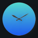 Turquoise Blue Ombre Grote Klok<br><div class="desc">Eenvoudige,  vlakke blauwe en turkooisombre- of gradiëntachtergrond. U kunt een gepersonaliseerd bericht toevoegen.</div>