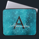 Turquoise Blue Sparkling Stars Monogram Laptop Sleeve<br><div class="desc">Turquoise Blue Sparkle en Shimmer Elegant Monogram Hoesje. Dit hoesje kan worden aangepast om uw initiaal en voornaam op te nemen.</div>
