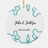 Turquoise blue wedding couple name date flstylish  keramisch ornament (Achterkant)
