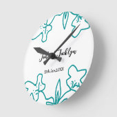Turquoise blue wedding couple name date flstylish  ronde klok (Hoek)