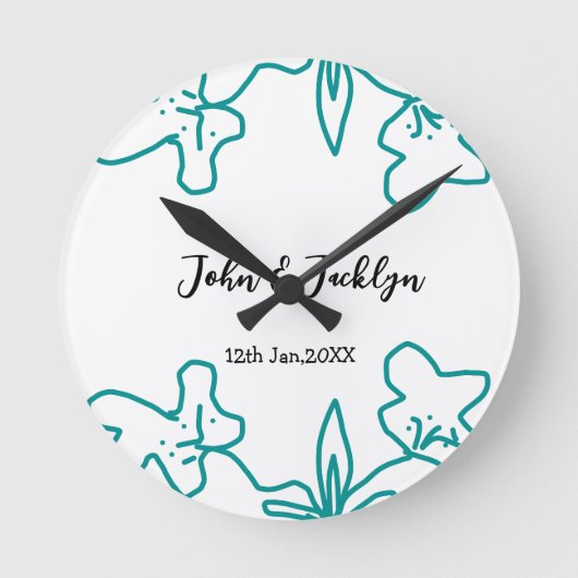 Turquoise blue wedding couple name date flstylish  ronde klok (Voorkant)