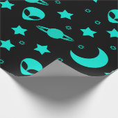 Turquoise buitenaards patroon met sterren en manen cadeaupapier (Hoek)