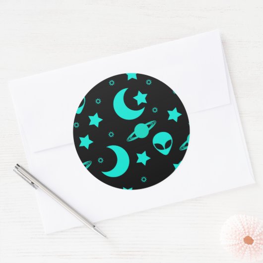 Turquoise buitenaards patroon met sterren en manen ronde sticker (Envelop)