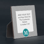 Turquoise en Charcoal Chevrons Custom Monogram Fotoplaat<br><div class="desc">Een trendy,  geometrisch patroon met een gebied voor monogrammen.</div>