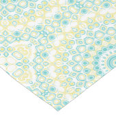 Turquoise en Geel Geometrisch Mandala Patroon Medium Tafelloper (Hoek)