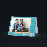 Turquoise en roze linnen Moderne Persoonlijke foto Feestdagen Kaart<br><div class="desc">Zeg Prettige feestdagen in stijl met deze leuke en trendy gepersonaliseerde fotokaart,  met een gestripte turquoise blauwe achtergrond en wazige roze typografie.</div>