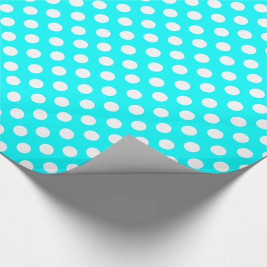Turquoise en White Polka Dot Wrapping Paper Cadeaupapier (Hoek)