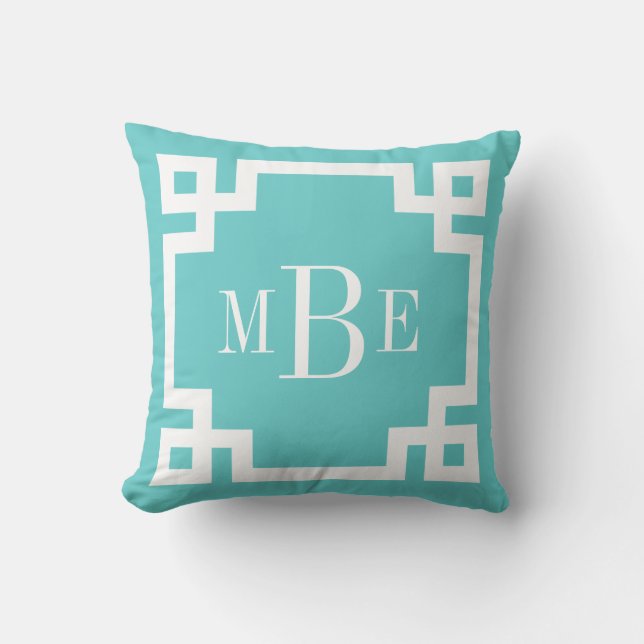 Turquoise en witte Griekse Key Monogram Kussen (Voorkant)
