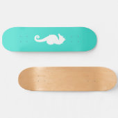 Turquoise en witte zeepaardje skateboard (Horizontaal)
