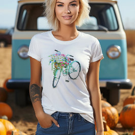 Turquoise fiets met mand van bloemen t-shirt
