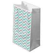 Turquoise, Grey, Wht Large Chevron ZigZag Pattern Klein Cadeauzakje (Achterkant Gekanteld)