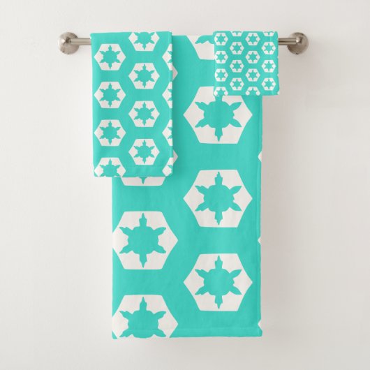 Turquoise hexagon honingraat starflake patroon bad handdoek (Insitu)