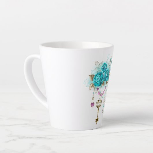 Turquoise-Rozen met Keys Latte Mok (Linkerhoek)