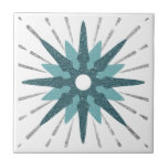Turquoise & Silver Starburst Tegeltje<br><div class="desc">Moderne tegel met een grote gedurfde retro turquoise starburst die als brandpunt fungeert, aangevuld met moderne zilveren starburst design-elementen. Een modern, vet letterlijk design in een turkooistisch en wit kleurenpalet. Eén ontwerp van een coördinerend collectie. Ontworpen als sjabloon, creëer uw eigen douaneontwerp door de verstrekte gebieden te gebruiken, of de...</div>