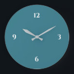 Turquoise & White Minimalist Large Clock Grote Klok<br><div class="desc">De moderne klok kenmerkt een minimalistisch ontwerp in een turquoise en wit kleurenpalet. Een eenvoudig ontwerp met witte aantallen op een turkooisachtergrond. Een trendy toevoeging aan je keuken, woonkamer of kantoor muur, een attent modern kantoor cadeau of een modern thuiscadeau voor elke gelegenheid. U kunt aanpassen door de verstrekte gebieden...</div>