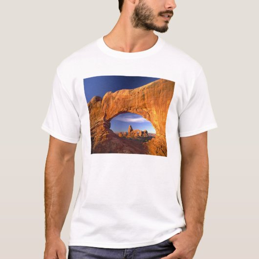 Turret Arch, Arches National Park, Utah, Verenigde T-shirt (Voorkant)