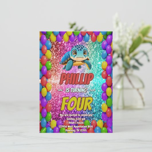 Turtle aangepaste karakter verjaardag uitnodiging (Staand voorkant)