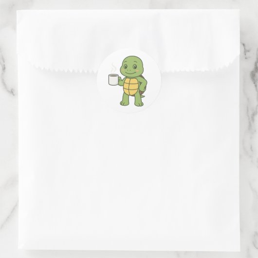 Turtle drinking coffee ronde sticker (Tas)