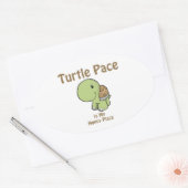 Turtle Pace is mijn gelukkige plek Ovale Sticker (Envelop)