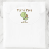 Turtle Pace is mijn gelukkige plek Ovale Sticker (Tas)