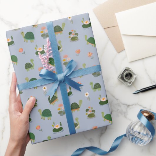 Turtles & Lily Pads on Light Blue Cadeaupapier (Geschenken)